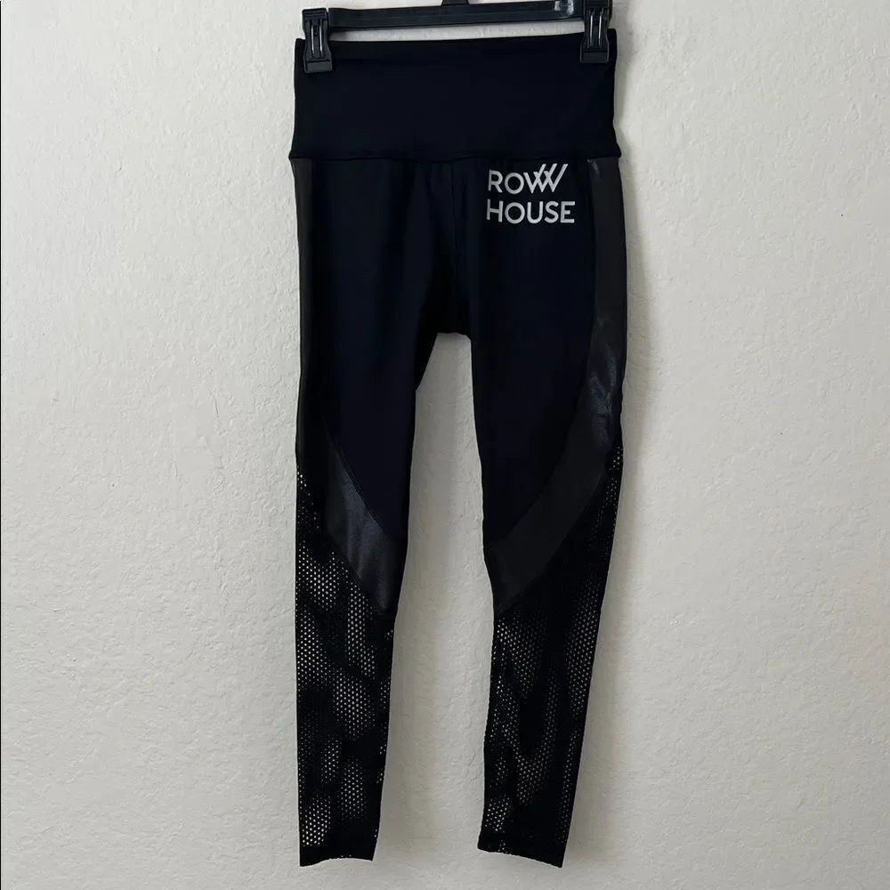 Like New! ROW HOUSE Beyond Yoga Black Leggings Mesh Panels in Size S